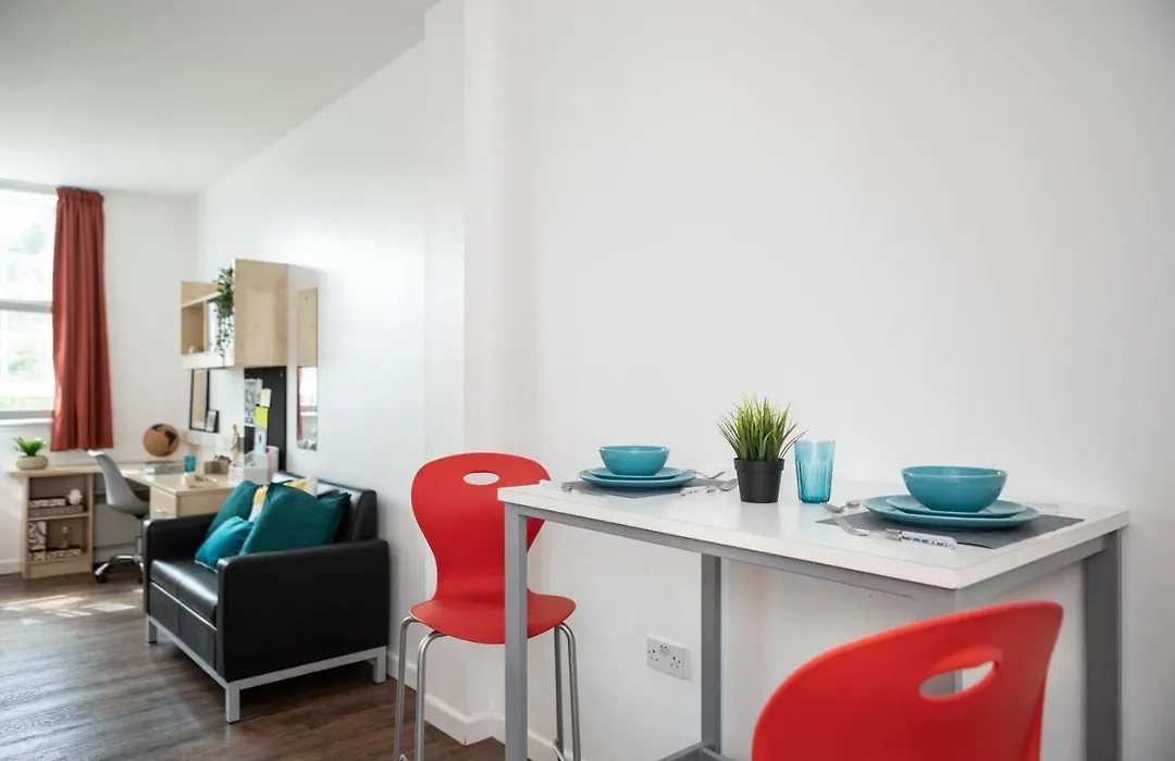 Rusholme Place Manchester - Walking Distance To Manchester University-1